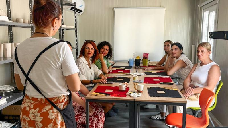 Yenişehir Belediyesinden kadınlara yönelik seramik sanatı eğitimi