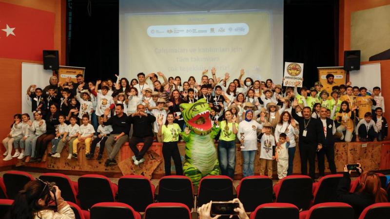 Minik Bilim Kahramanları Yenişehir’de Buluştu