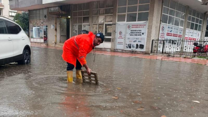 Yenişehir Belediyesi Yağışa Karşı Sahada: Merkez ve Kırsalda Eş Zamanlı Müdahale