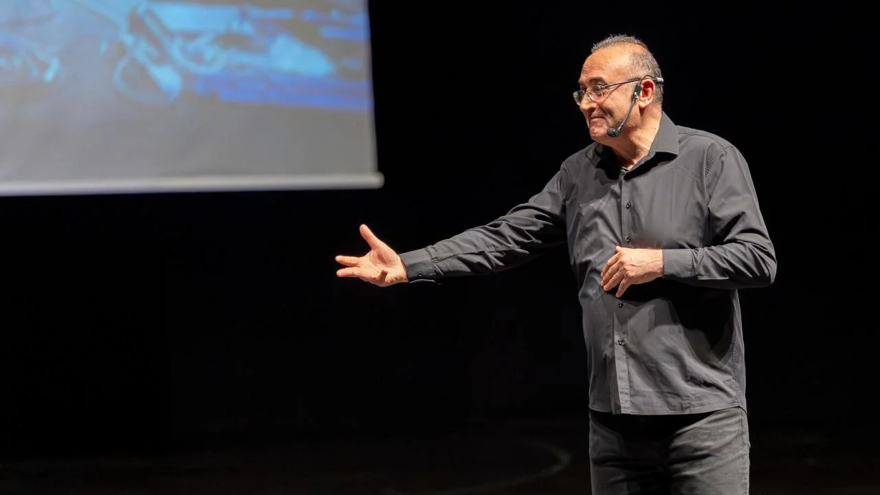 Sunay Akın'dan Yenişehir'e tam not