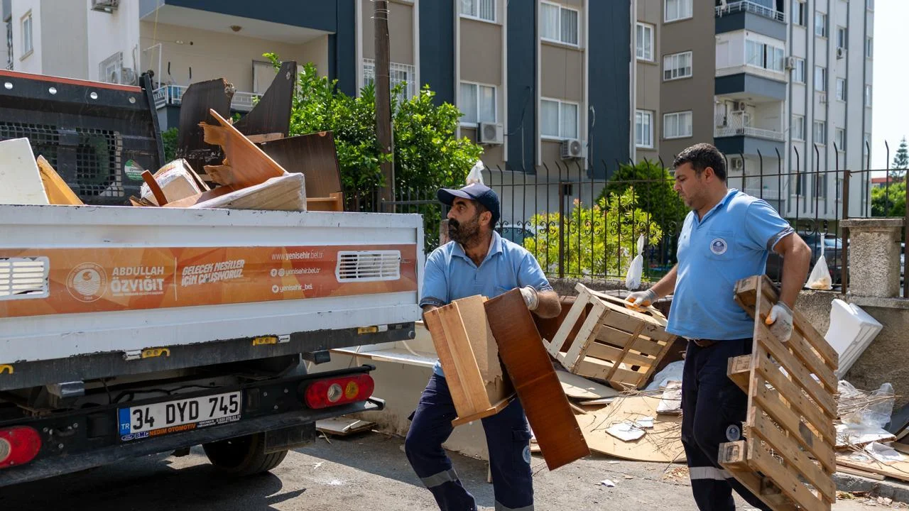 Yenişehir’de çöp dedektifleri iş başında