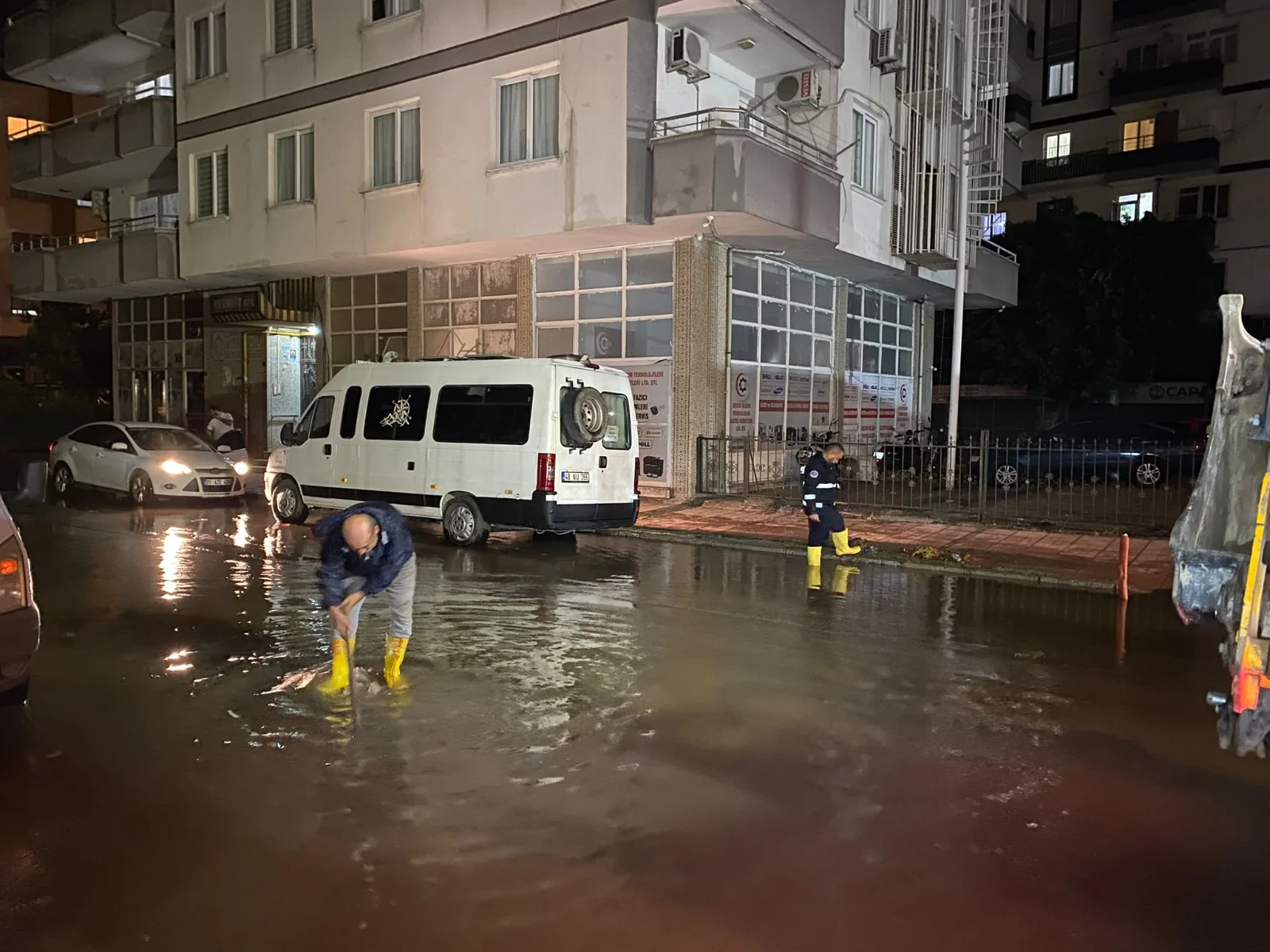 Yenişehir’de ekipler gece boyunca teyakkuzda